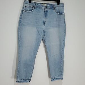 ABERCROMBIE & Fitch 38x26 Light Wash High Rise Mom Jeans